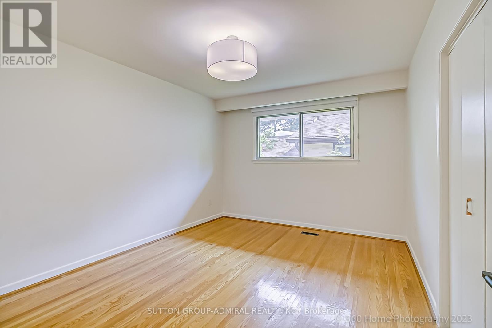 47 Waterloo Avenue, Toronto, ON - Indoor Photo Showing Other Room