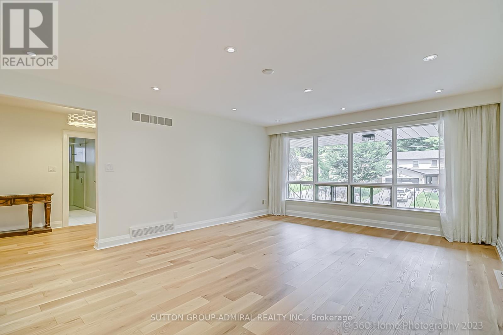 47 Waterloo Avenue, Toronto, ON - Indoor Photo Showing Other Room