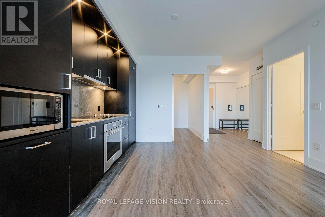 1103 - 480 Front Street W, Toronto, ON - Indoor Photo Showing Kitchen
