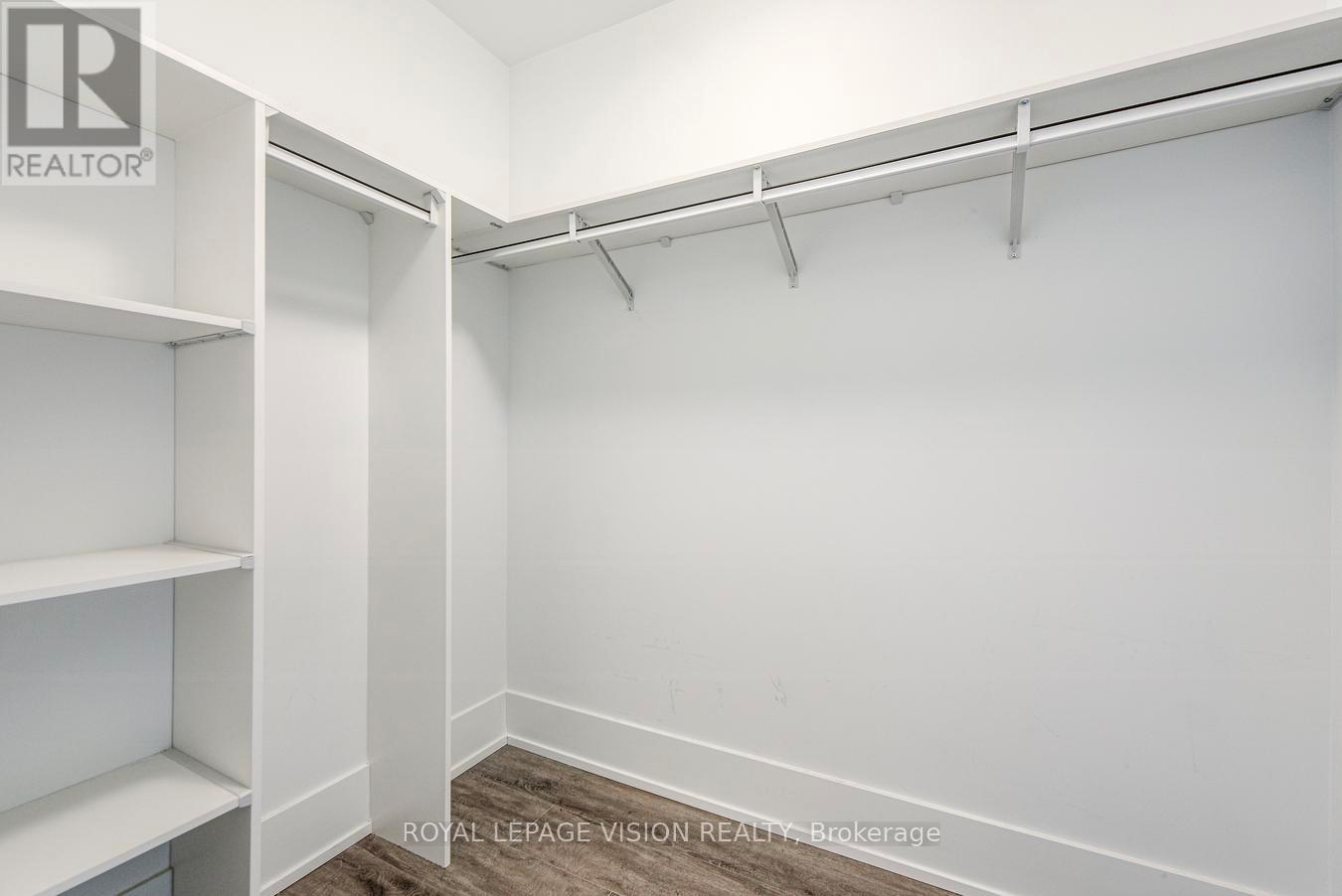 1103 - 480 Front Street W, Toronto, ON - Indoor With Storage