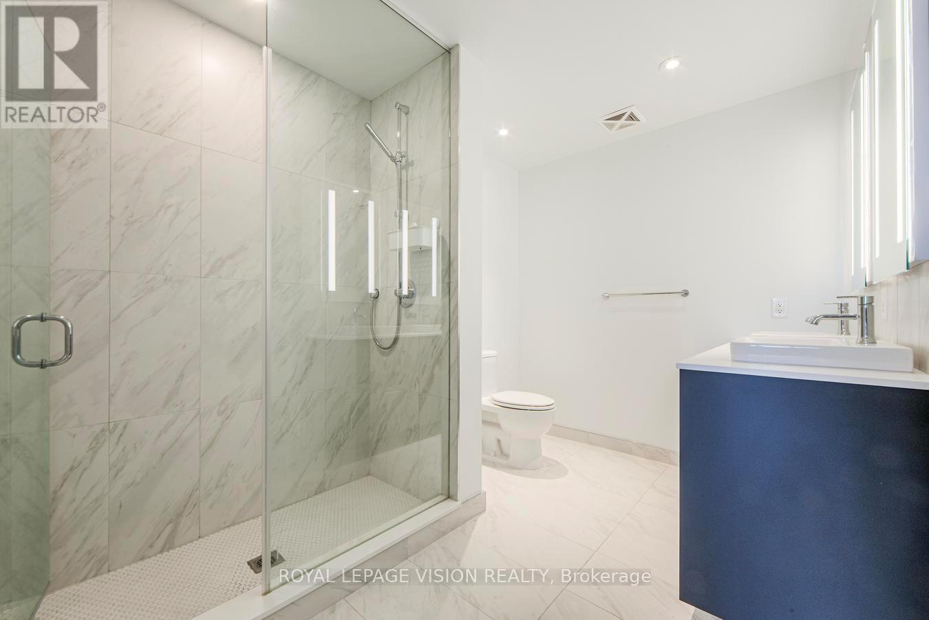 1103 - 480 Front Street W, Toronto, ON - Indoor Photo Showing Bathroom