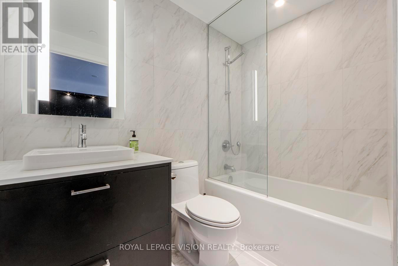 1103 - 480 Front Street W, Toronto, ON - Indoor Photo Showing Bathroom