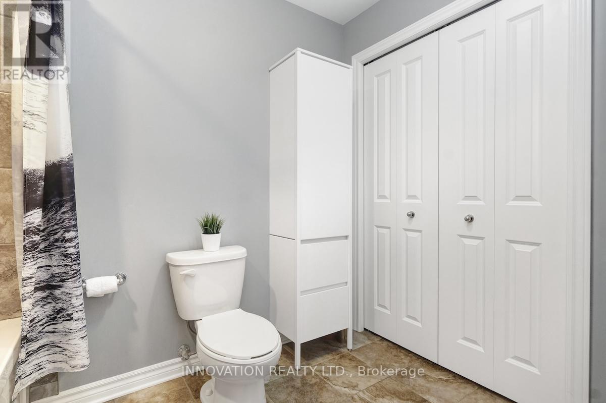 116 - 120 Prestige Circle, Ottawa, ON - Indoor Photo Showing Bathroom