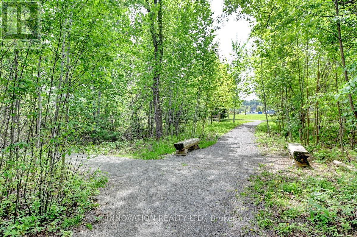 116 - 120 Prestige Circle, Ottawa, ON - Outdoor