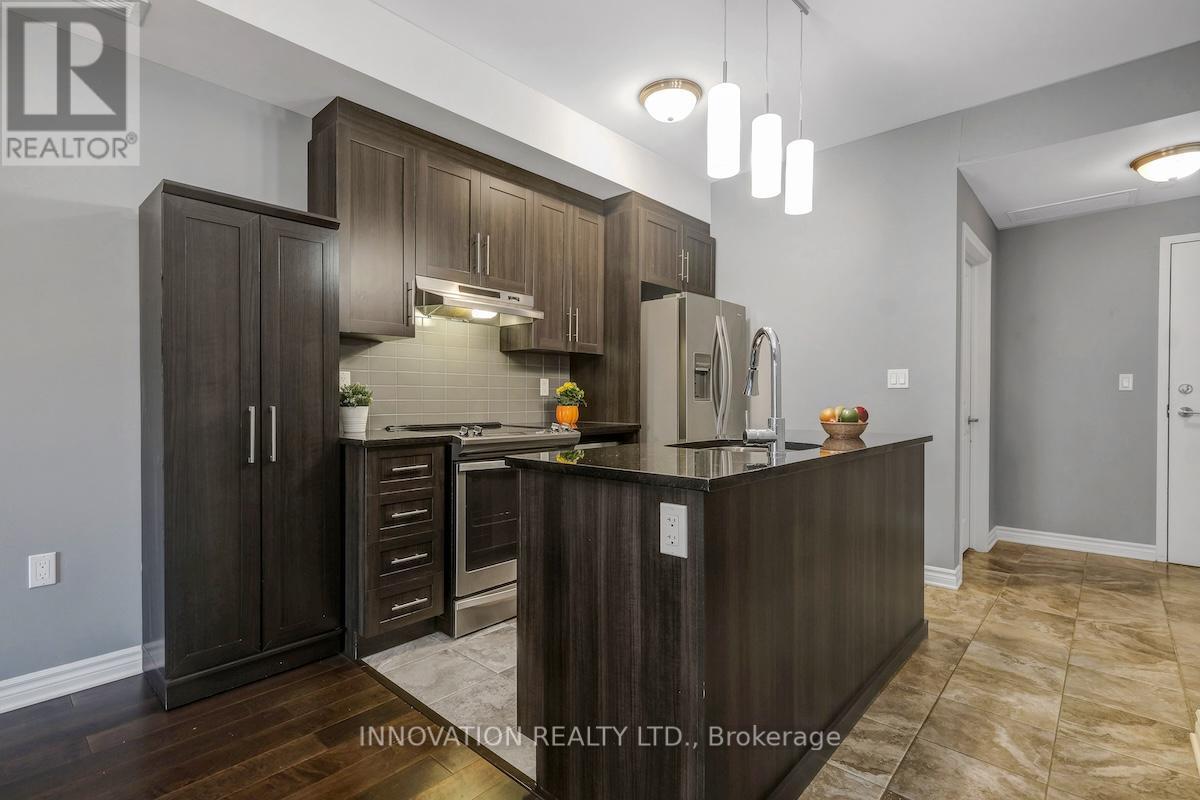 116 - 120 Prestige Circle, Ottawa, ON - Indoor Photo Showing Kitchen With Upgraded Kitchen