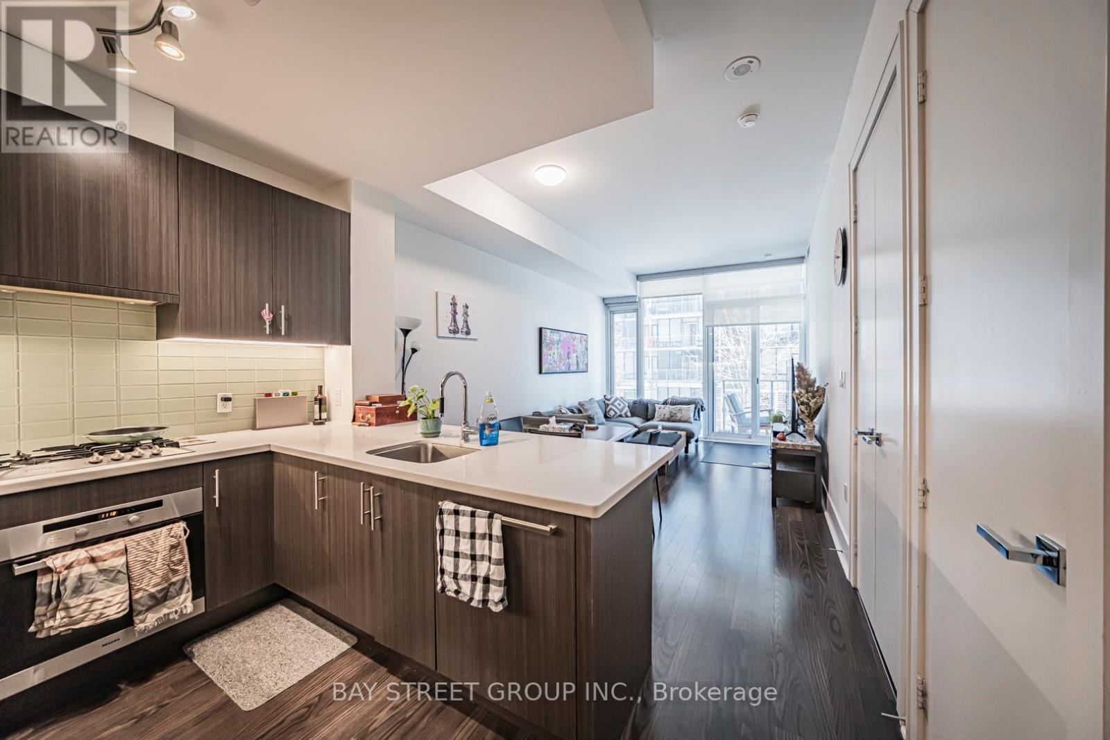 319 - 29 Queens Quay E, Toronto, ON - Indoor Photo Showing Kitchen