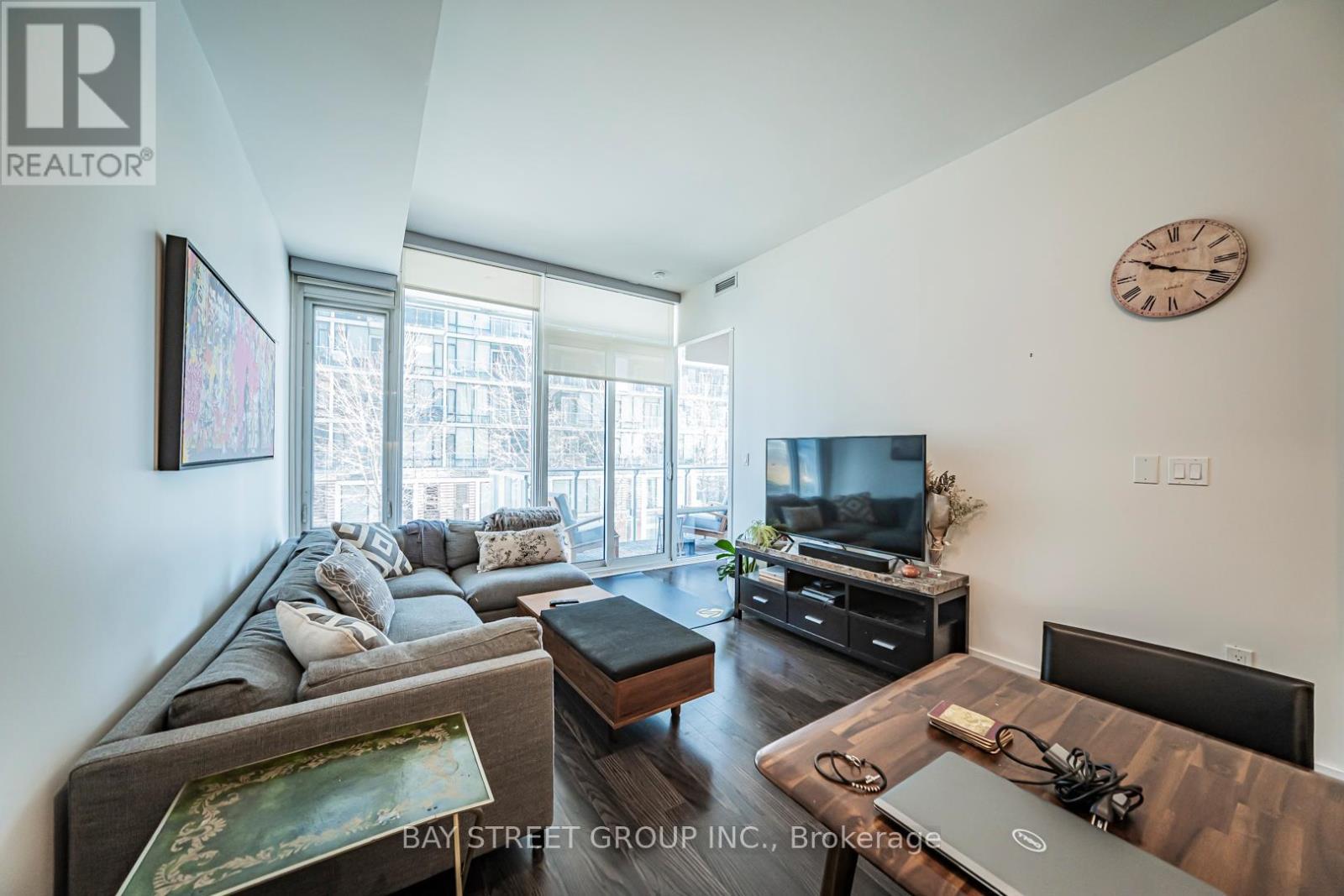 319 - 29 Queens Quay E, Toronto, ON - Indoor Photo Showing Living Room