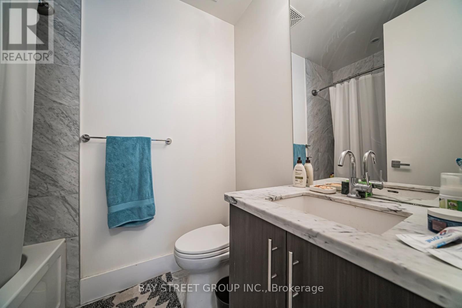 319 - 29 Queens Quay E, Toronto, ON - Indoor Photo Showing Bathroom