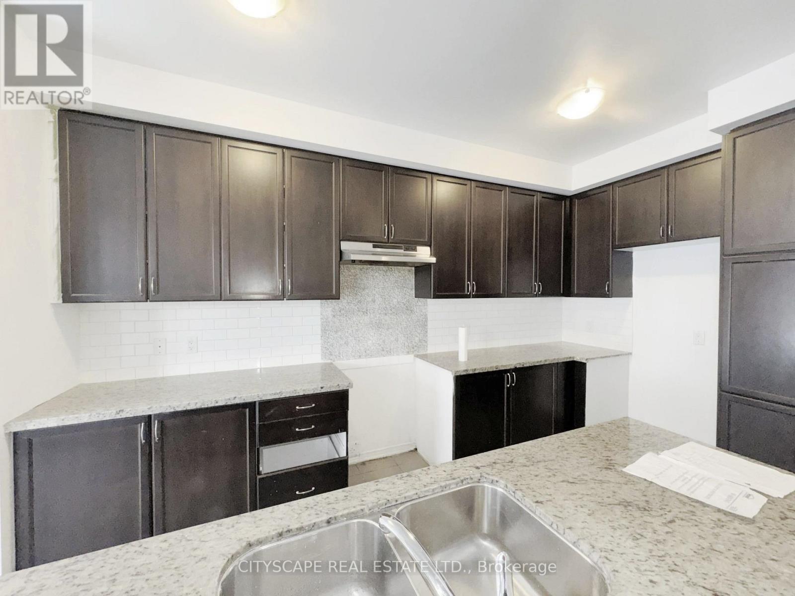 Kitchen - 64 Honeyview Trail, Brampton, ON - Indoor Photo Showing Kitchen With Double Sink