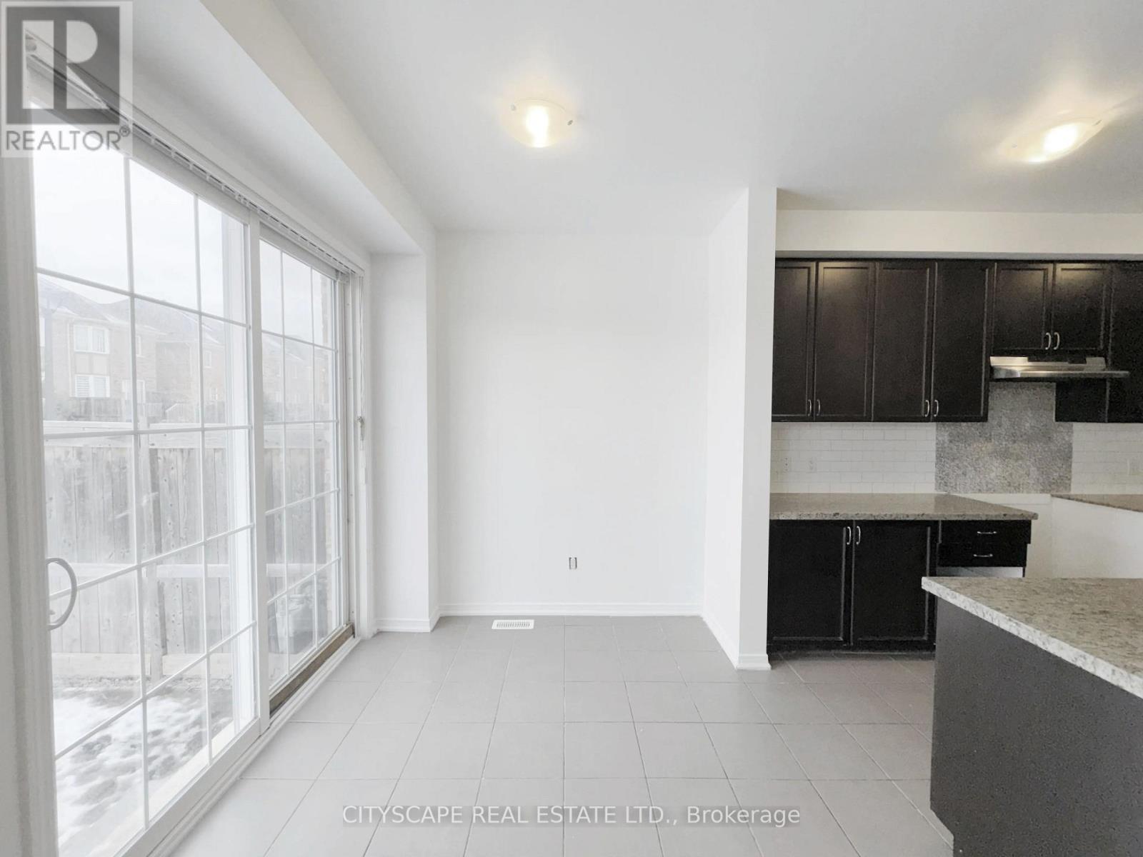 Eat in Breakfast Area - 64 Honeyview Trail, Brampton, ON - Indoor Photo Showing Kitchen