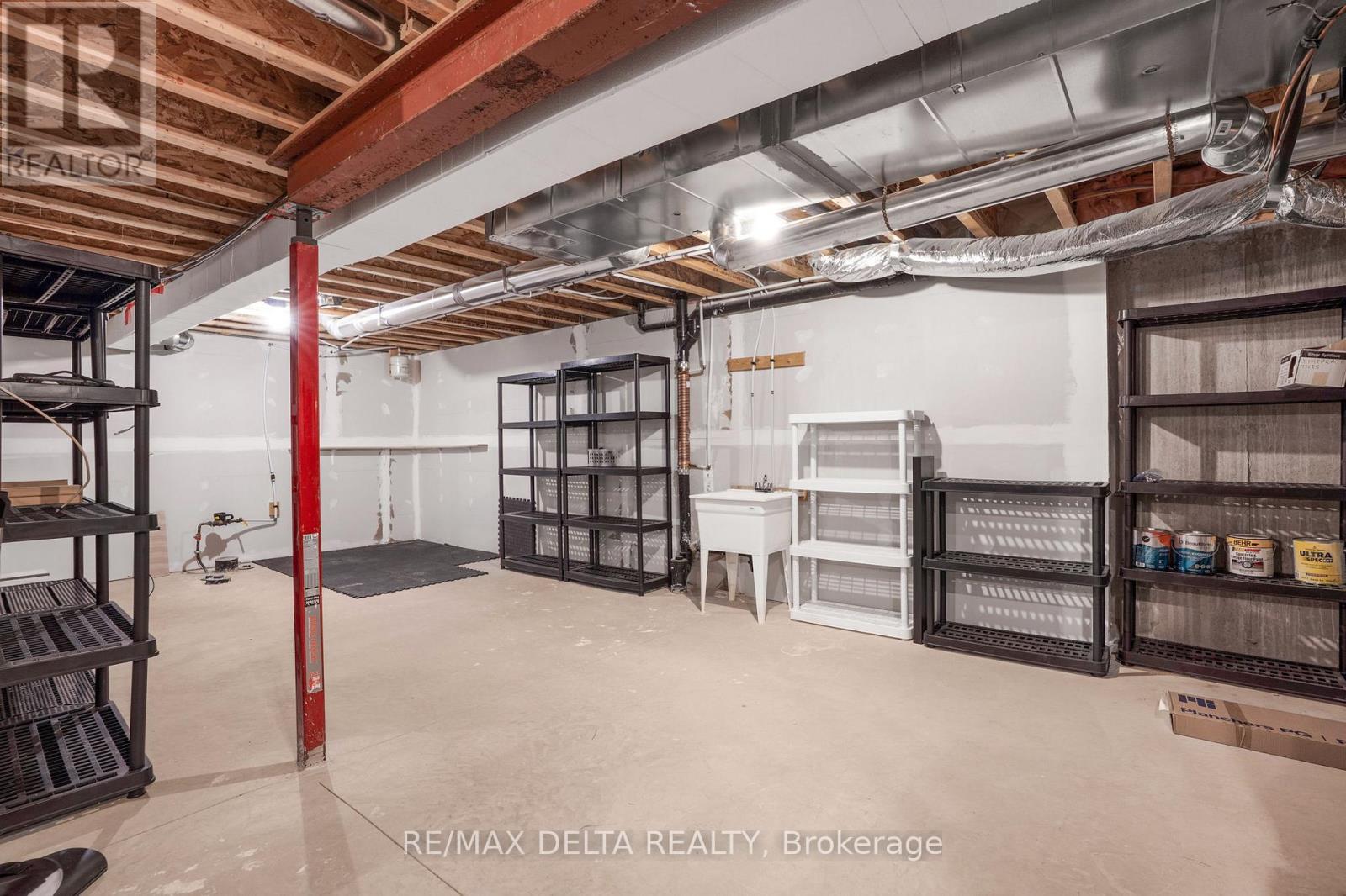 258 De L'Étang Street, Clarence-Rockland, ON - Indoor Photo Showing Basement