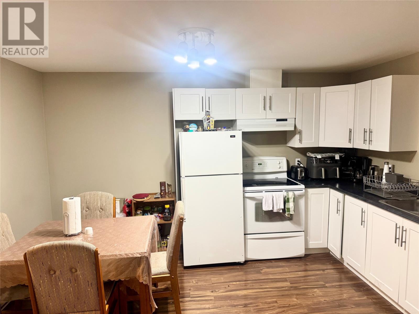 37 Branscombe Street, St. John'S, NL - Indoor Photo Showing Kitchen
