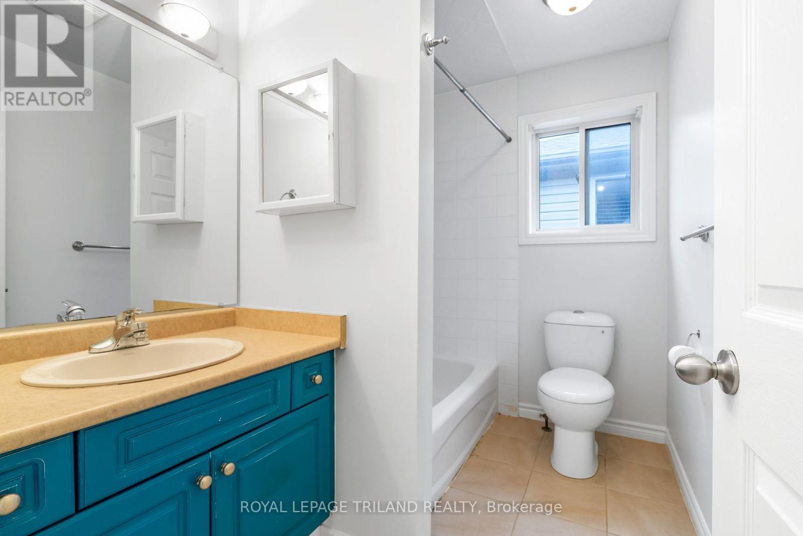 1024 Blythwood Road, London North (North M), ON - Indoor Photo Showing Bathroom