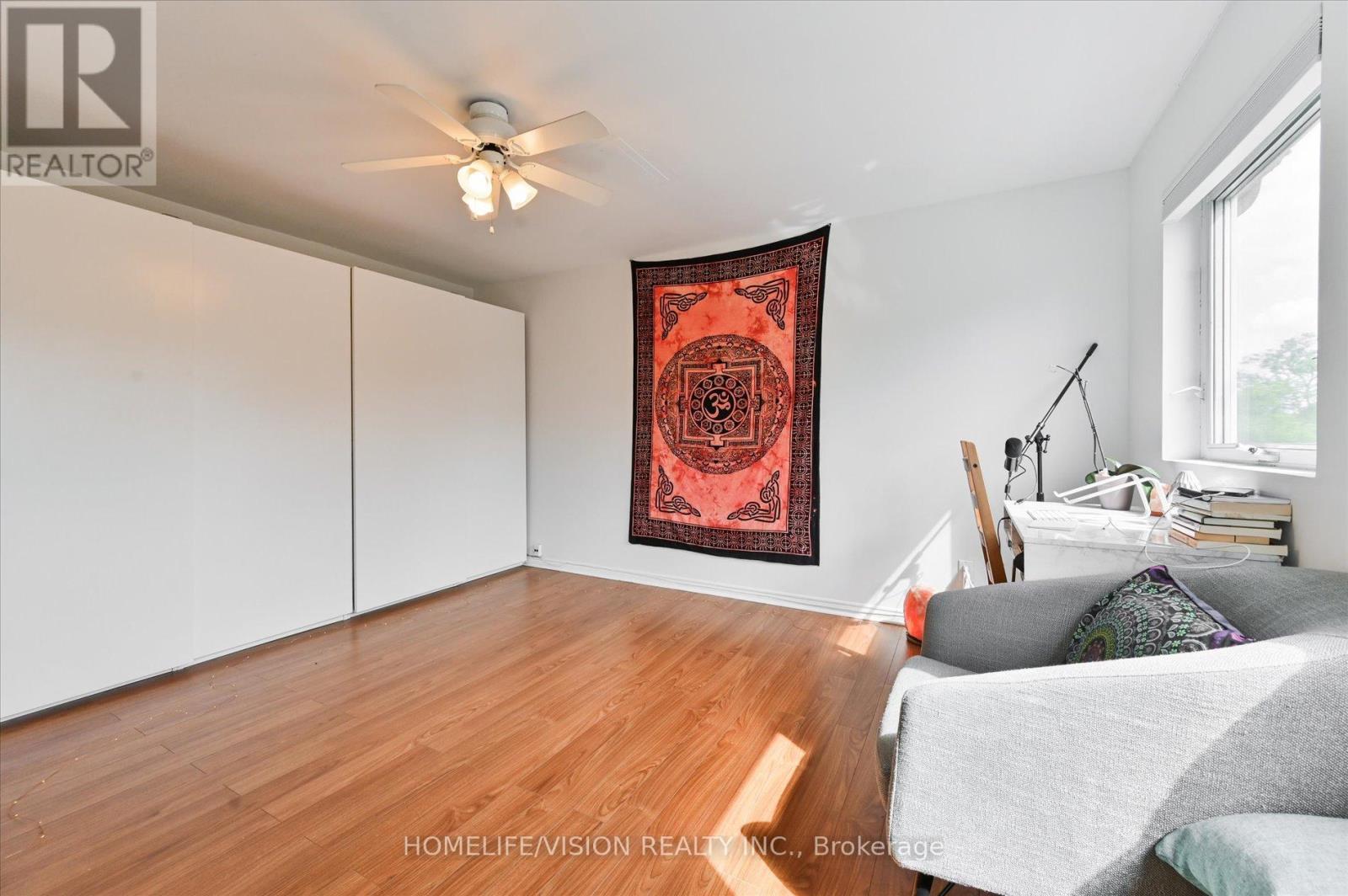 3rd Floor Unit - 2nd Bedroom, Double Closets - 400 Summerhill Avenue, Toronto, ON