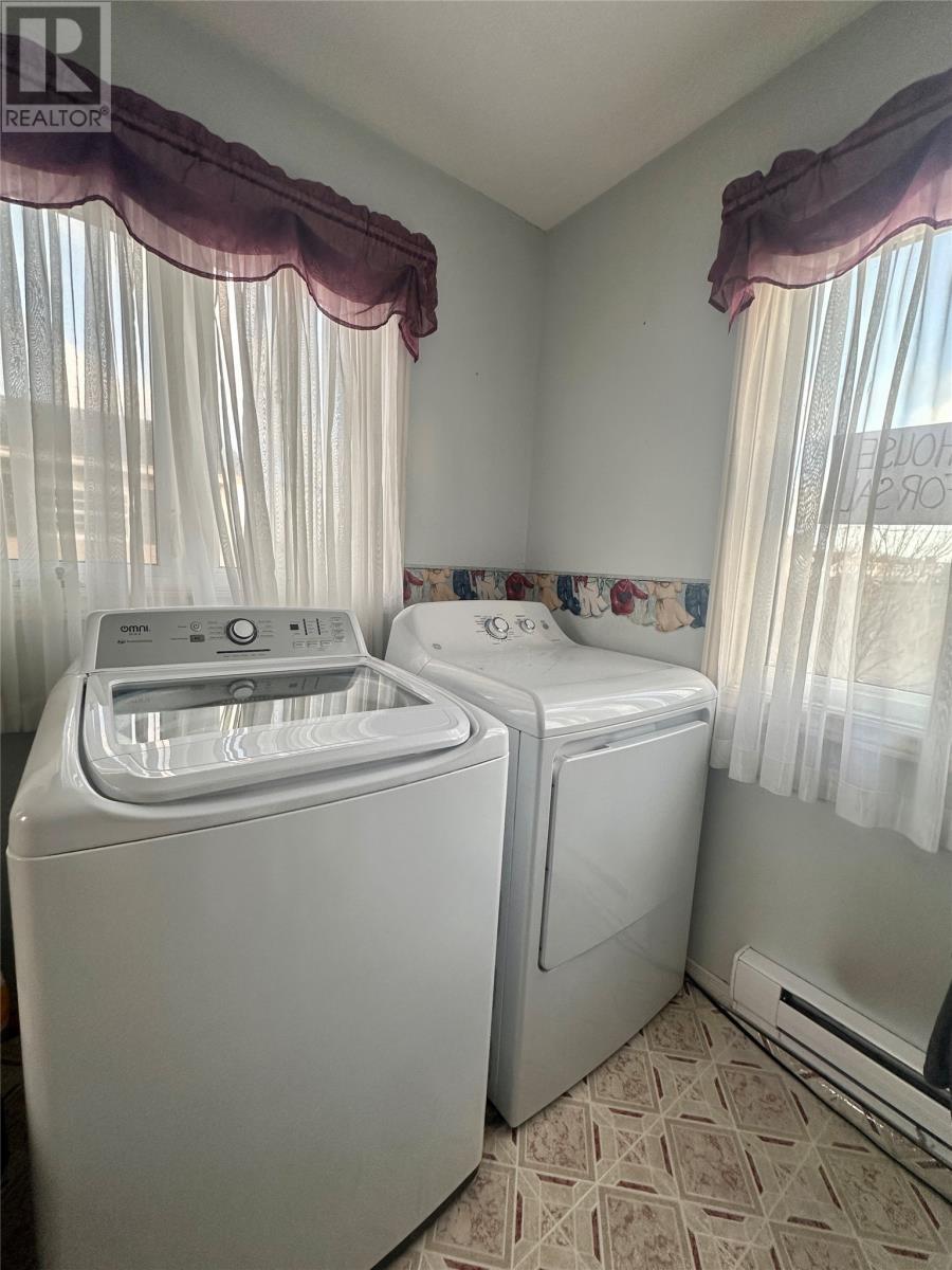 10 Jamieson Avenue, Grand Bank, NL - Indoor Photo Showing Laundry Room