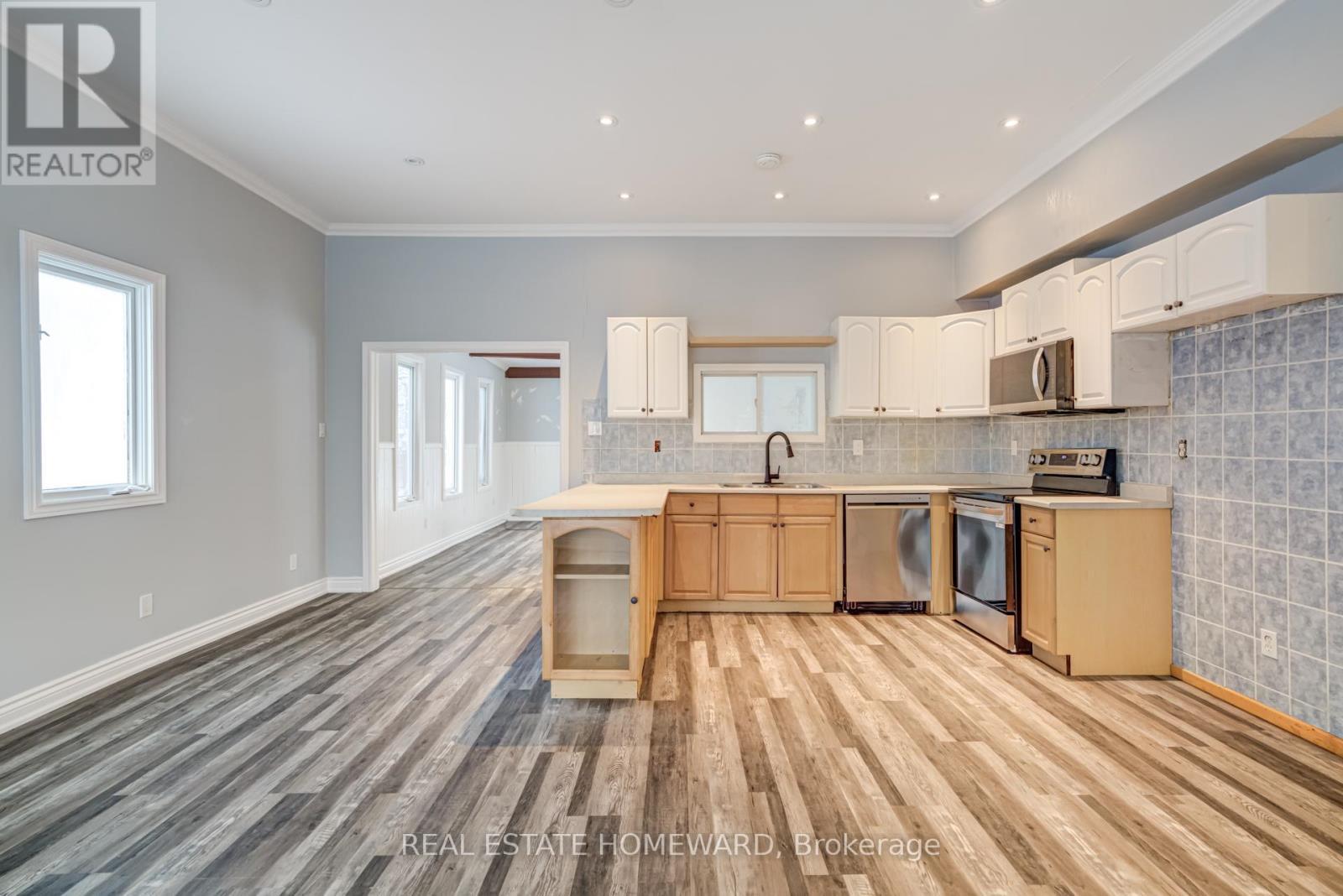 11 Dover Lane, Scugog, ON - Indoor Photo Showing Kitchen