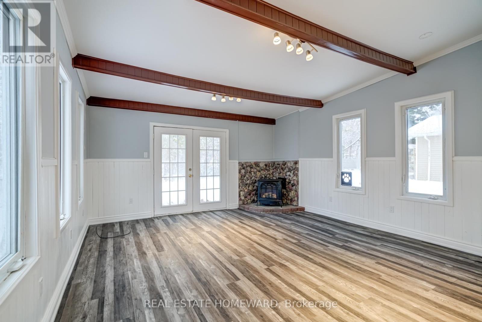 11 Dover Lane, Scugog, ON - Indoor With Fireplace