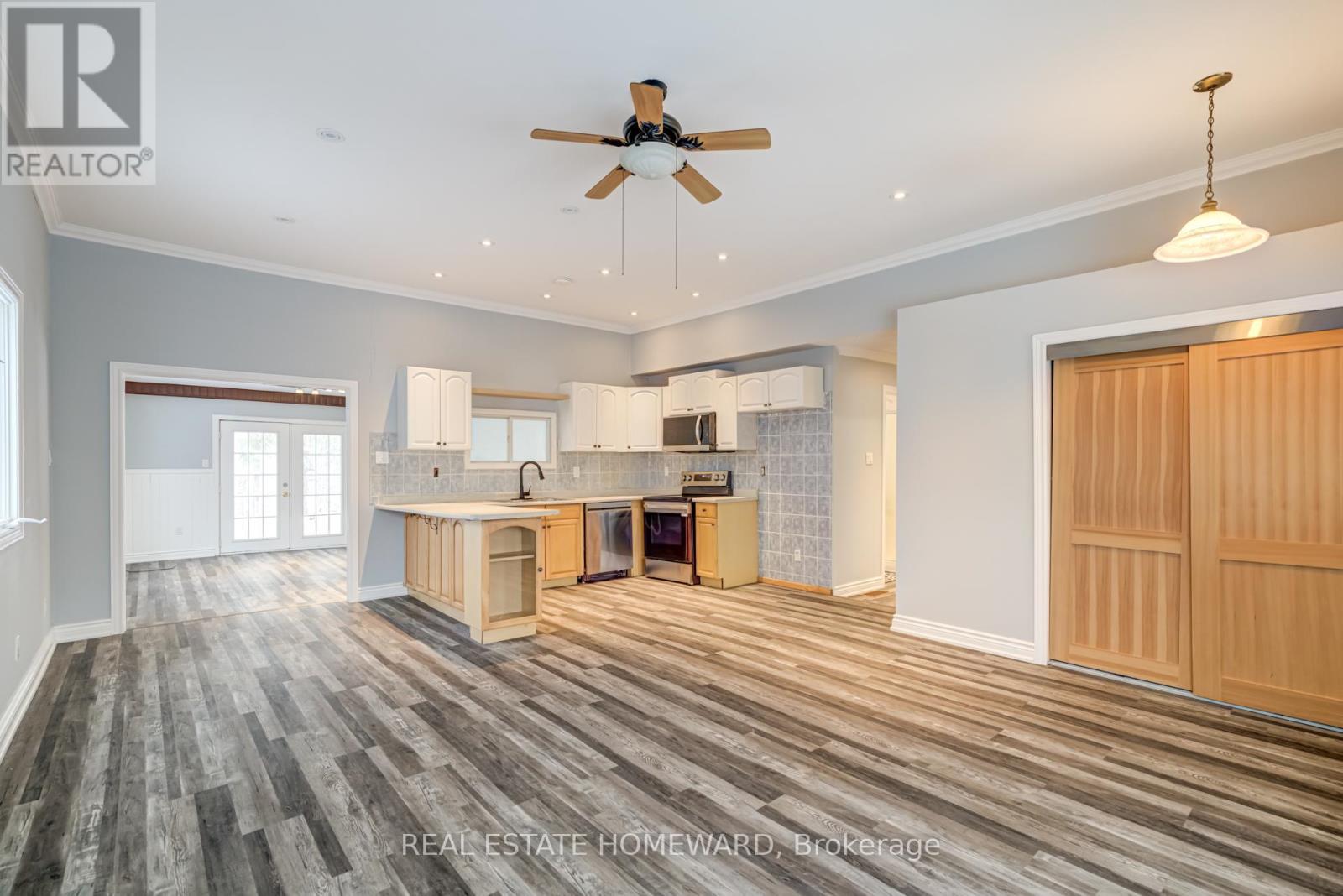 11 Dover Lane, Scugog, ON - Indoor Photo Showing Kitchen