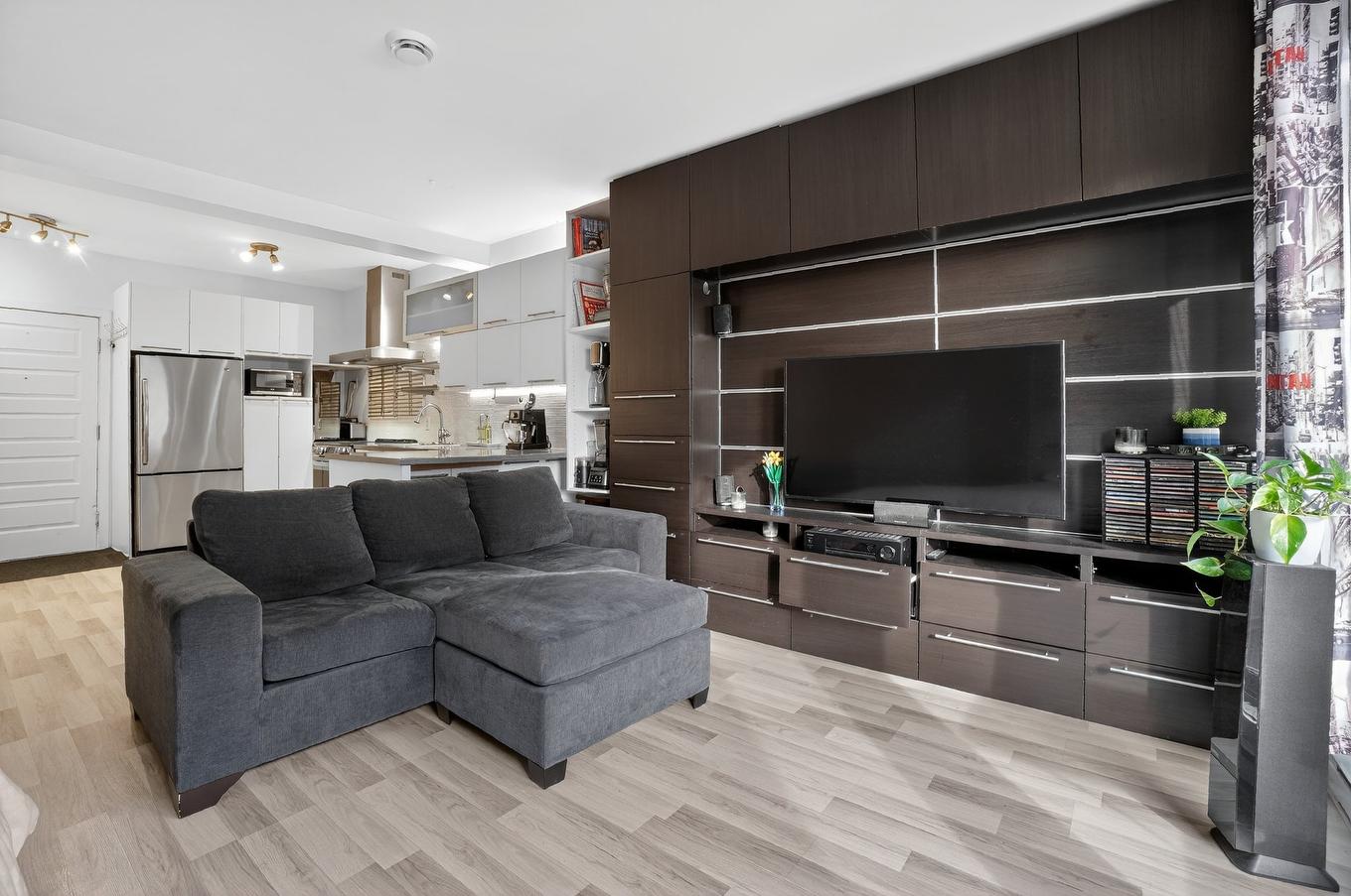 Salon - 108-116 Rue Turgeon, Sainte-Thérèse, QC - Indoor Photo Showing Living Room