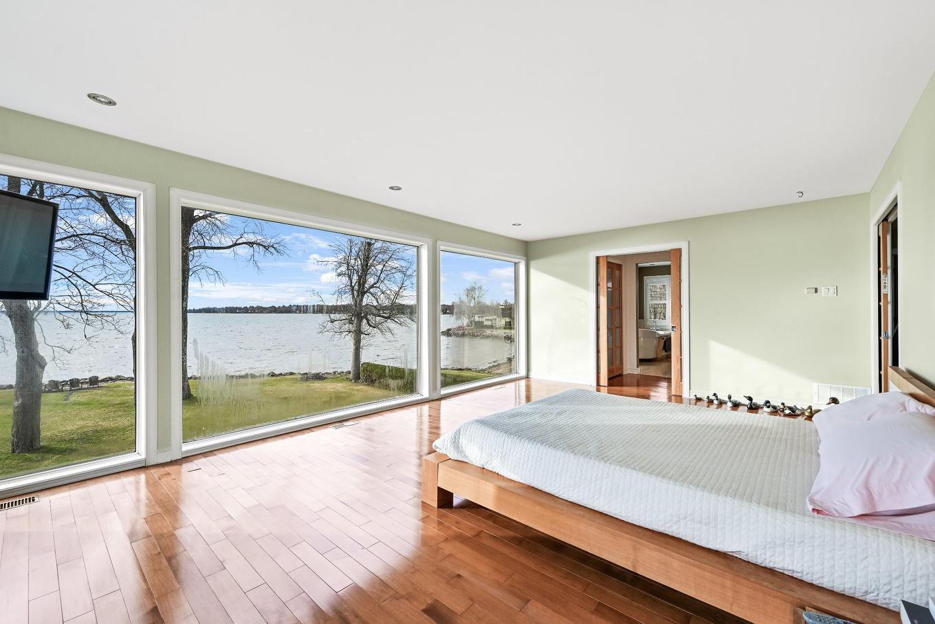 Bedroom - 256 67E Rue O., Venise-En-Québec, QC - Indoor Photo Showing Bedroom