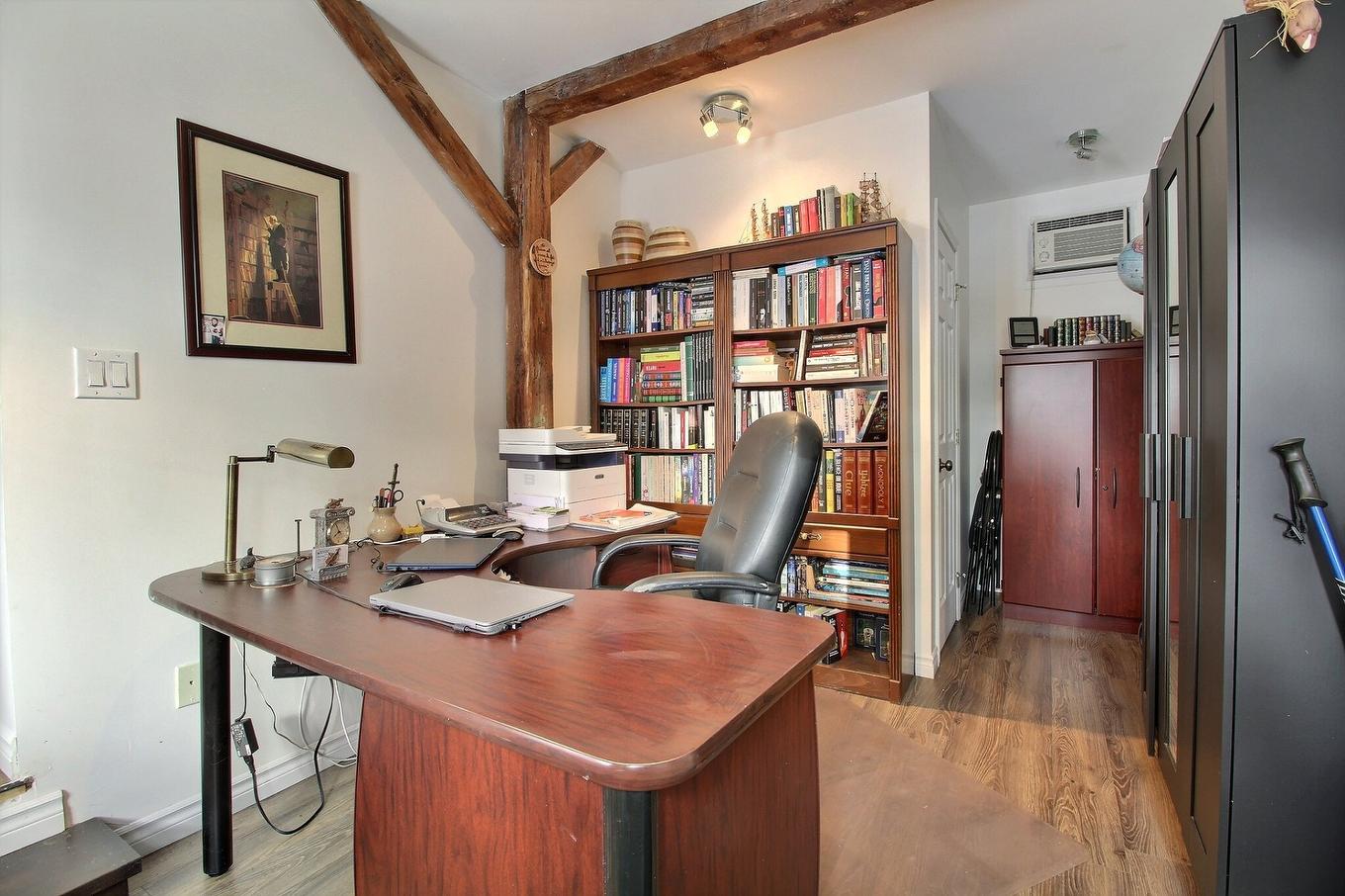 Hall d'entrée/Vestibule - 1 Ch. Bice, Orford, QC - Indoor Photo Showing Office