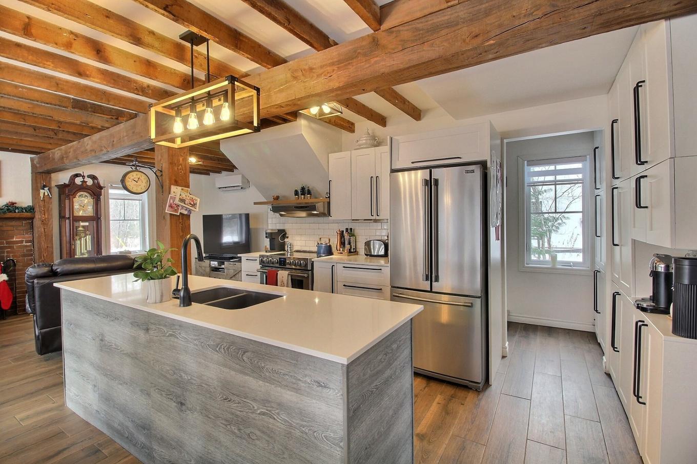 Cuisine - 1 Ch. Bice, Orford, QC - Indoor Photo Showing Kitchen With Double Sink