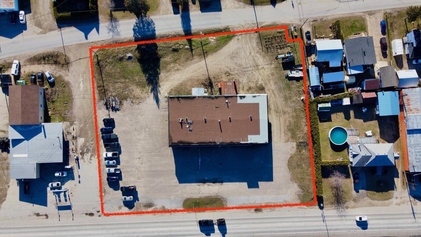 Photo aérienne - 221 Rue Principale, Mansfield-Et-Pontefract, QC -