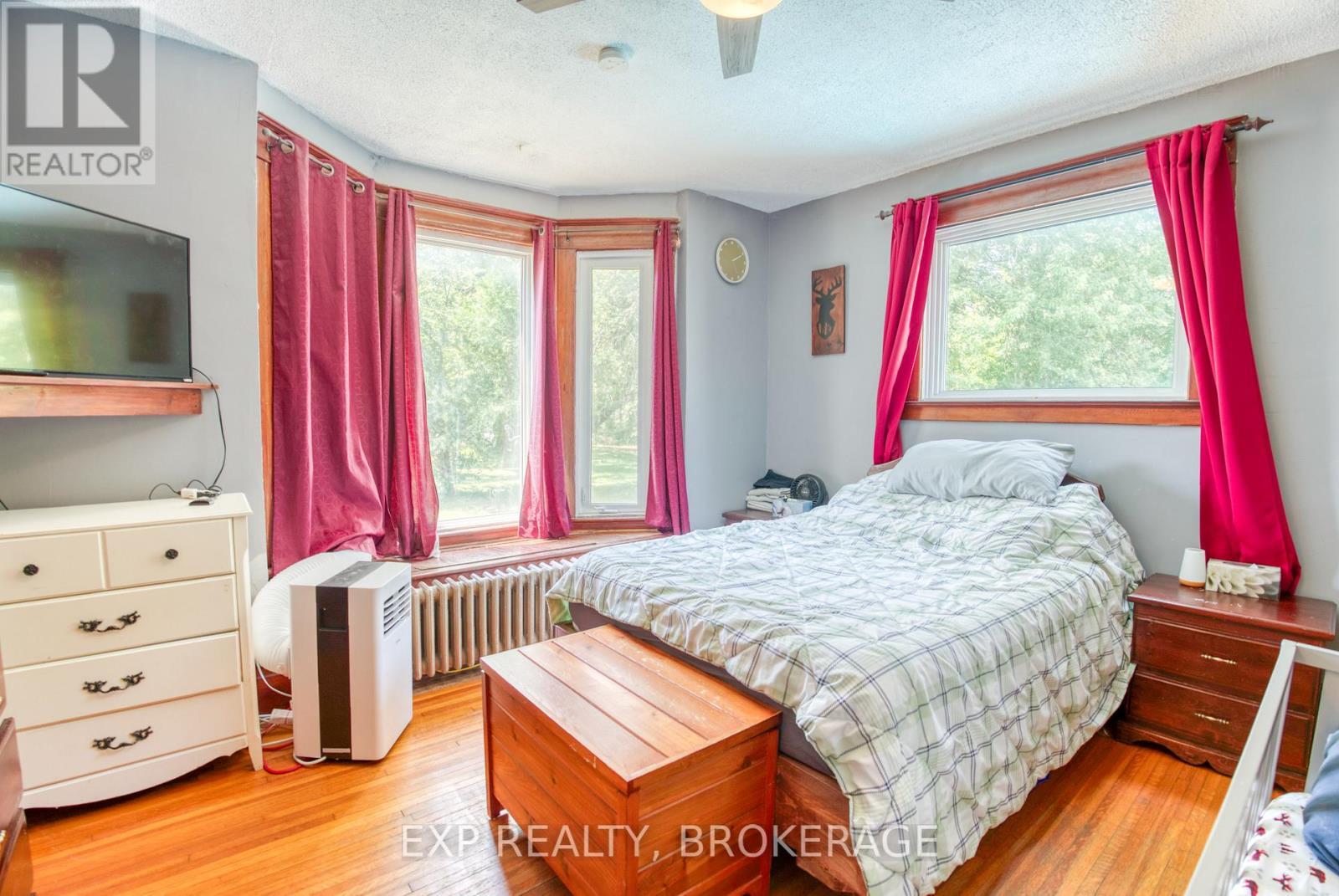 129 Dundas Street, Deseronto (Deseronto (Town)), ON - Indoor Photo Showing Bedroom