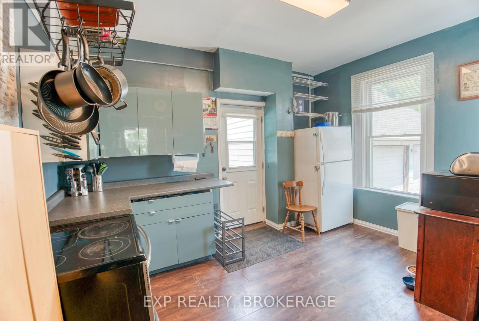 129 Dundas Street, Deseronto (Deseronto (Town)), ON - Indoor Photo Showing Kitchen