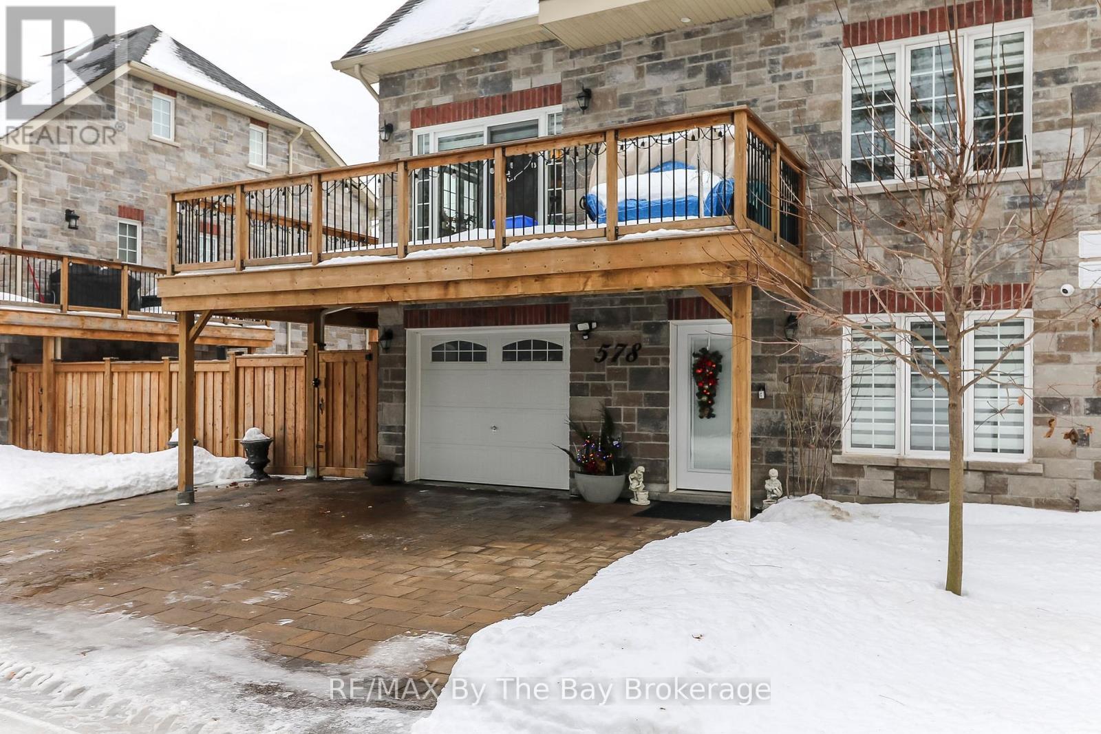 578 Mosley Street, Wasaga Beach, ON - Outdoor