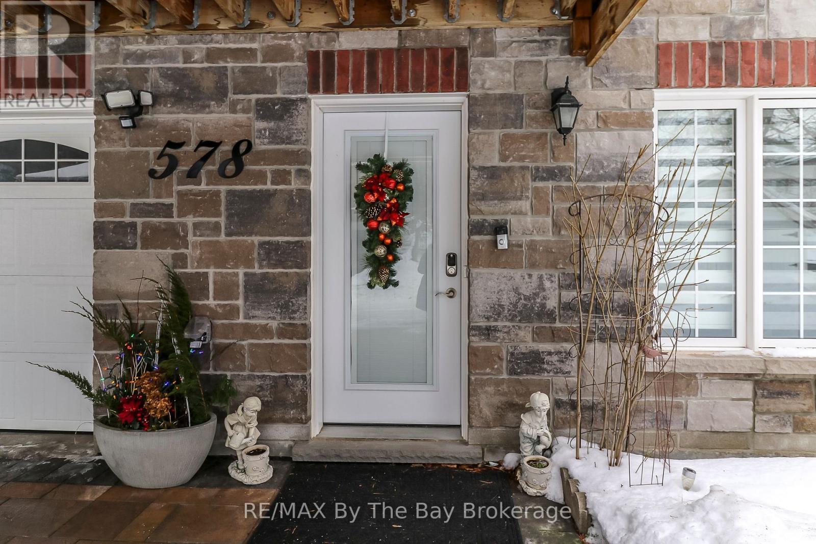 578 Mosley Street, Wasaga Beach, ON - Outdoor