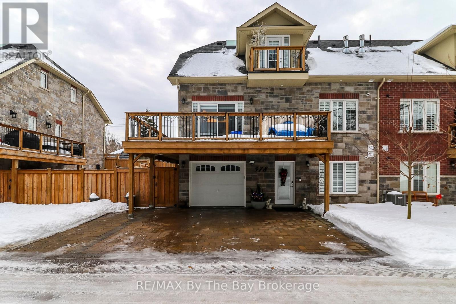 578 Mosley Street, Wasaga Beach, ON - Outdoor
