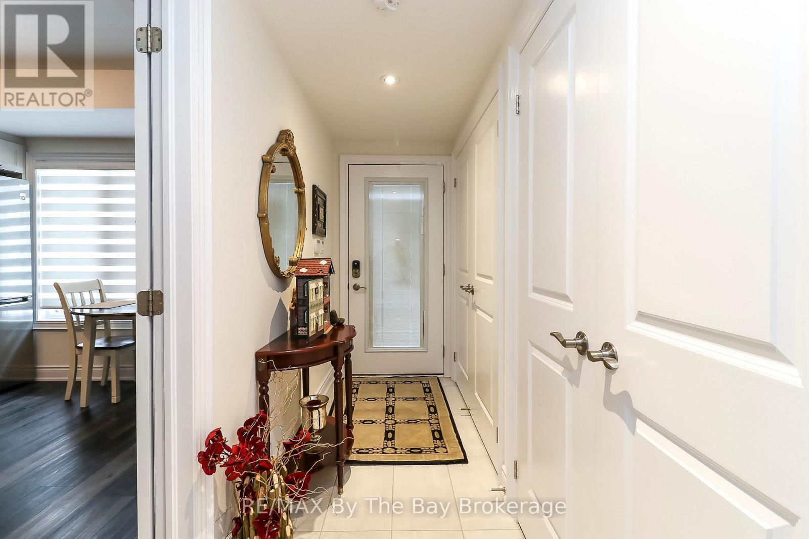 578 Mosley Street, Wasaga Beach, ON - Indoor Photo Showing Other Room