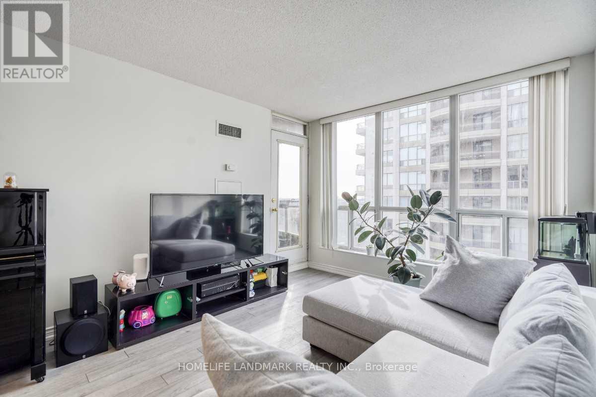 1503 - 260 Doris Avenue, Toronto, ON - Indoor Photo Showing Living Room