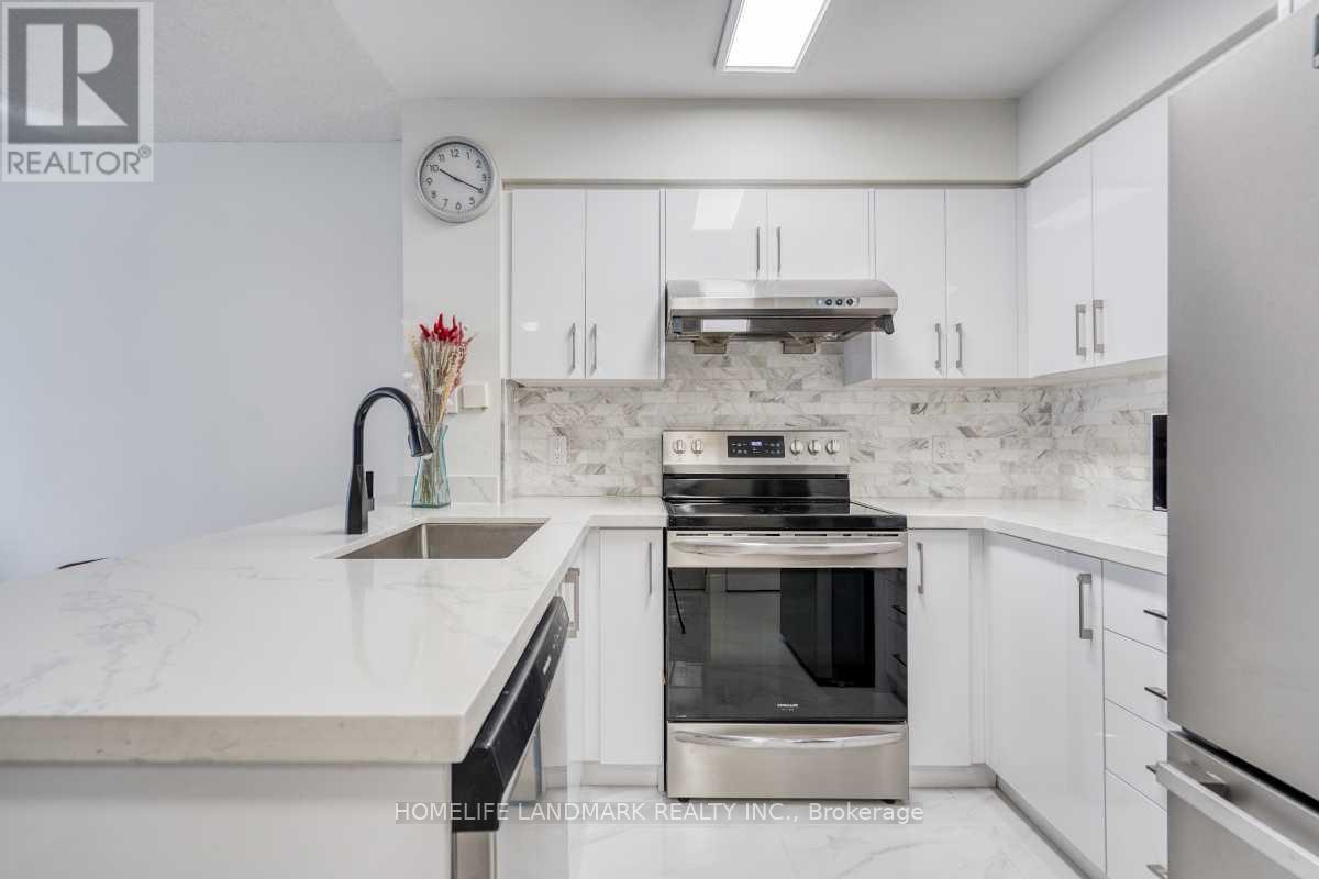 1503 - 260 Doris Avenue, Toronto, ON - Indoor Photo Showing Kitchen With Upgraded Kitchen