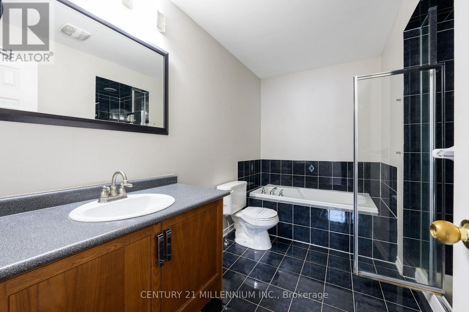 15 Tundra Swan Road, Brampton, ON - Indoor Photo Showing Bathroom
