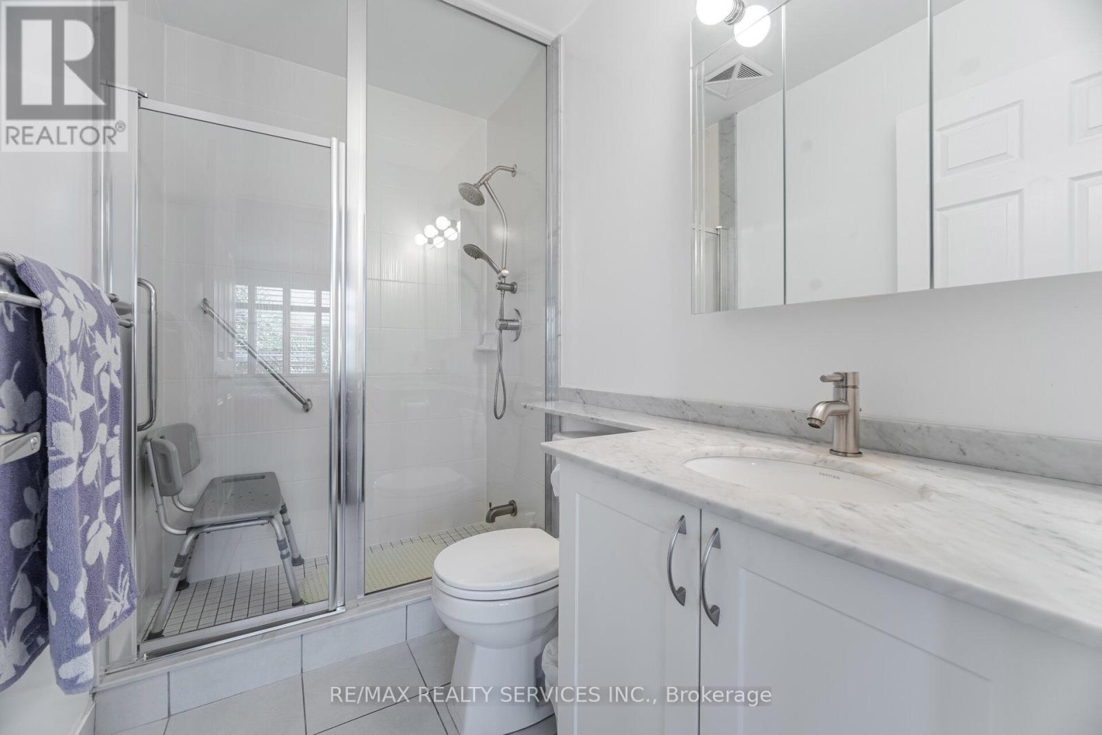 105 - 60 Via Rosedale Way, Brampton, ON - Indoor Photo Showing Bathroom
