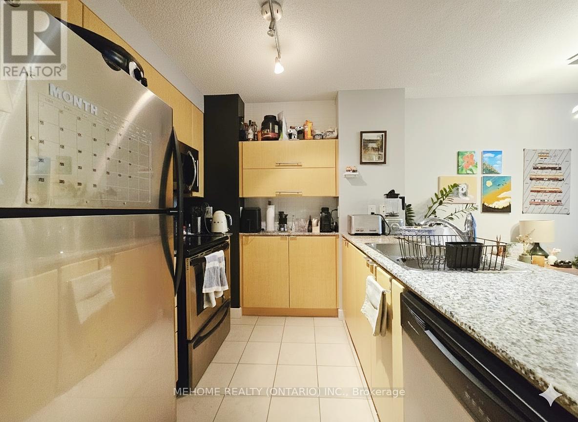 2302 - 11 Brunel Court, Toronto, ON - Indoor Photo Showing Kitchen