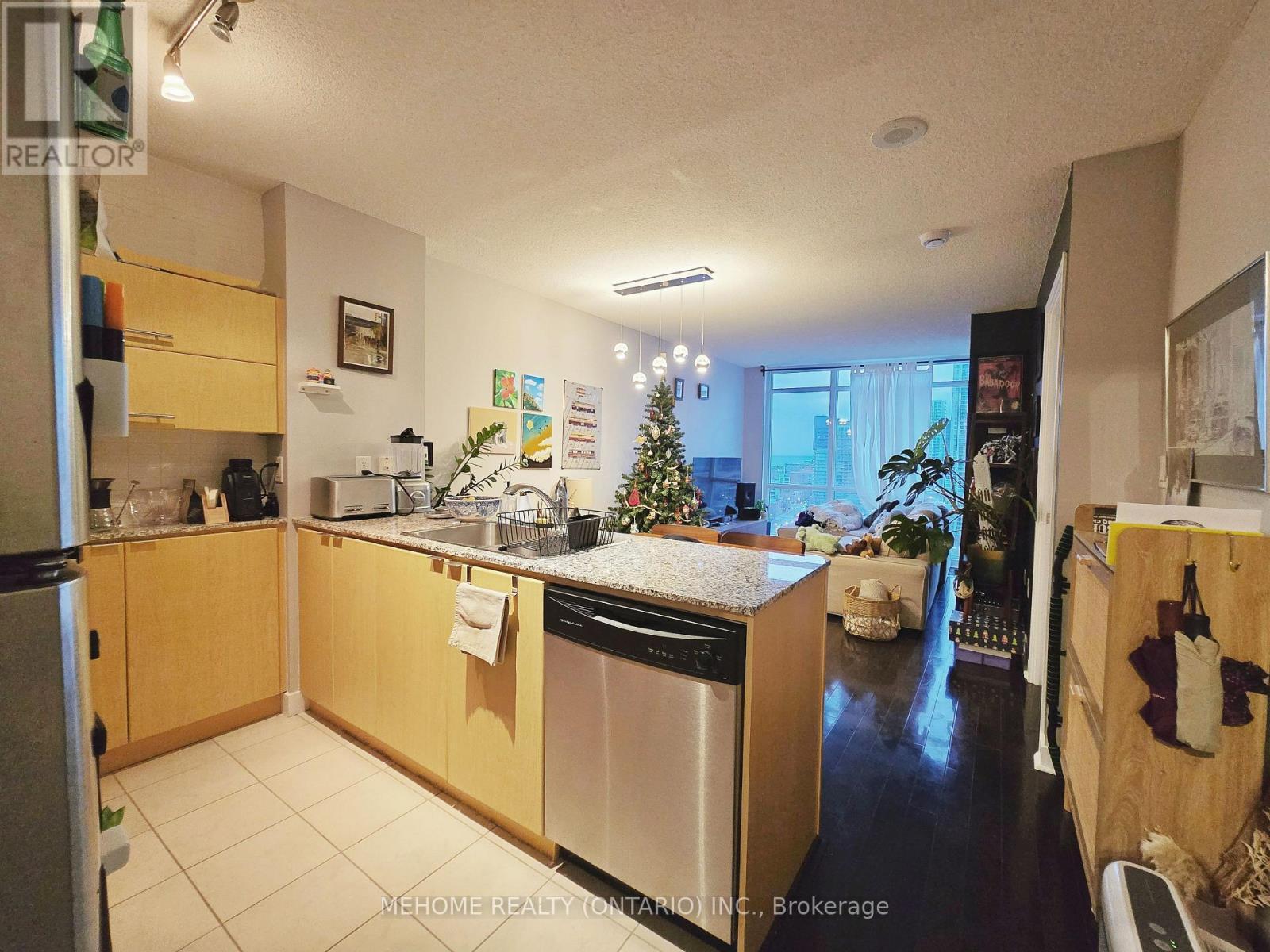 2302 - 11 Brunel Court, Toronto, ON - Indoor Photo Showing Kitchen
