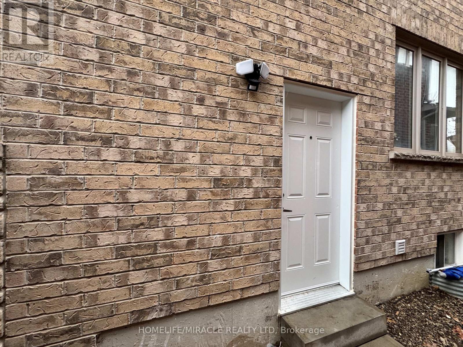 79 Cedarholme Avenue, Caledon, ON - Outdoor