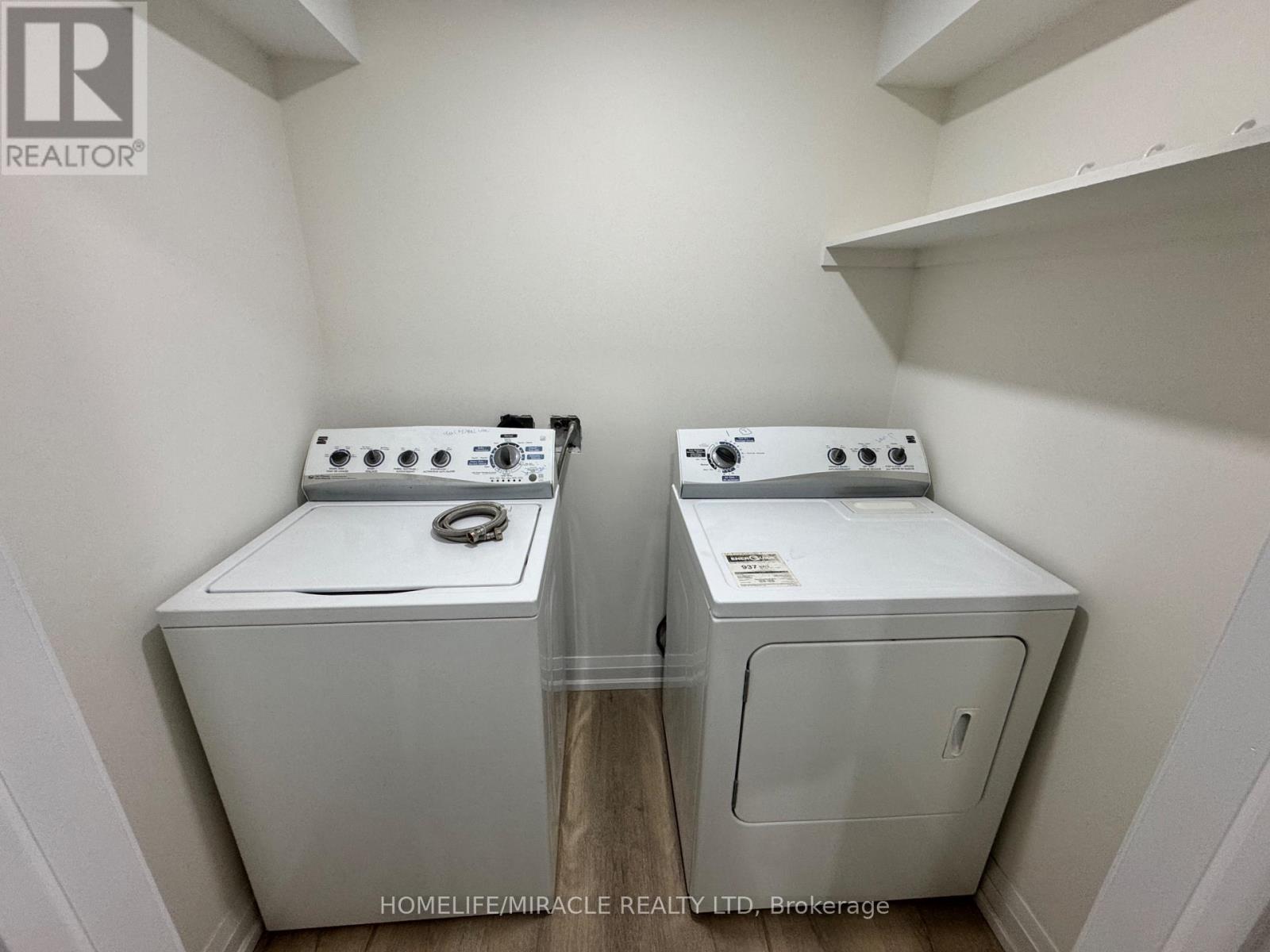 79 Cedarholme Avenue, Caledon, ON - Indoor Photo Showing Laundry Room