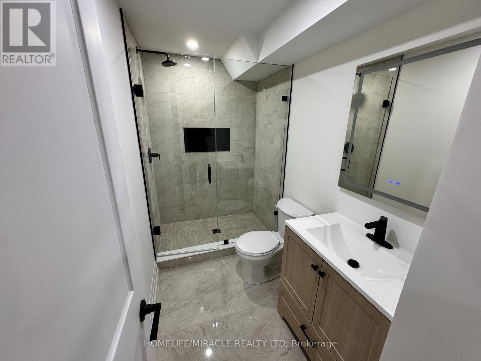 79 Cedarholme Avenue, Caledon, ON - Indoor Photo Showing Bathroom