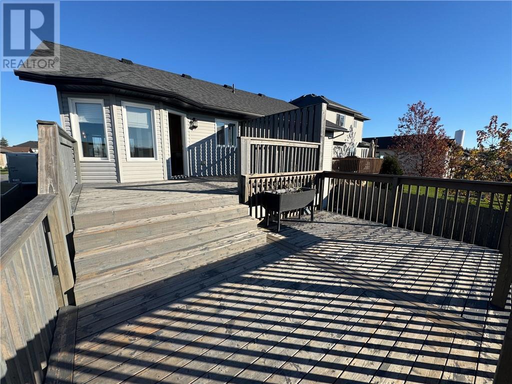 4623 Country Club Drive Unit# Upper, Azilda, ON - Outdoor With Deck Patio Veranda With Exterior