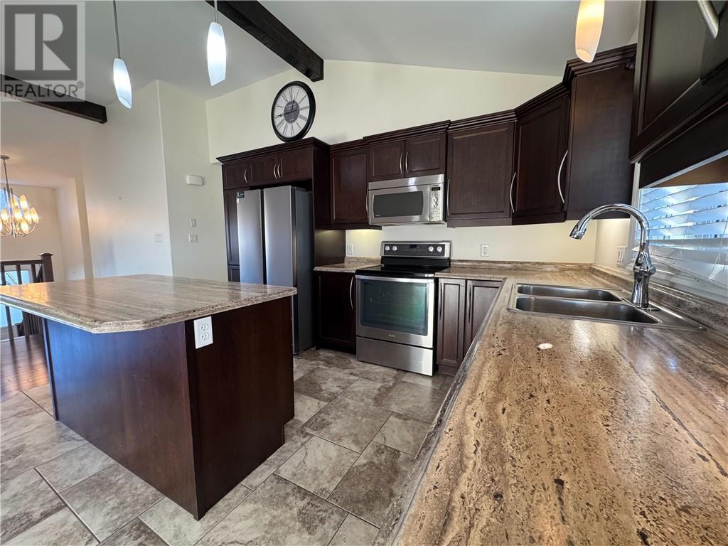 4623 Country Club Drive Unit# Upper, Azilda, ON - Indoor Photo Showing Kitchen With Stainless Steel Kitchen With Double Sink