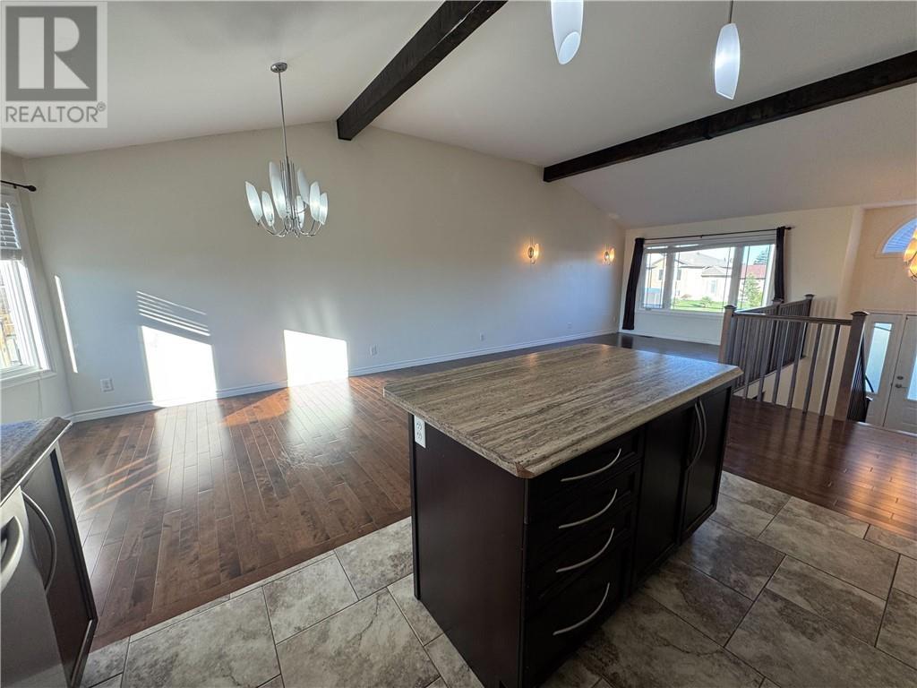 4623 Country Club Drive Unit# Upper, Azilda, ON - Indoor