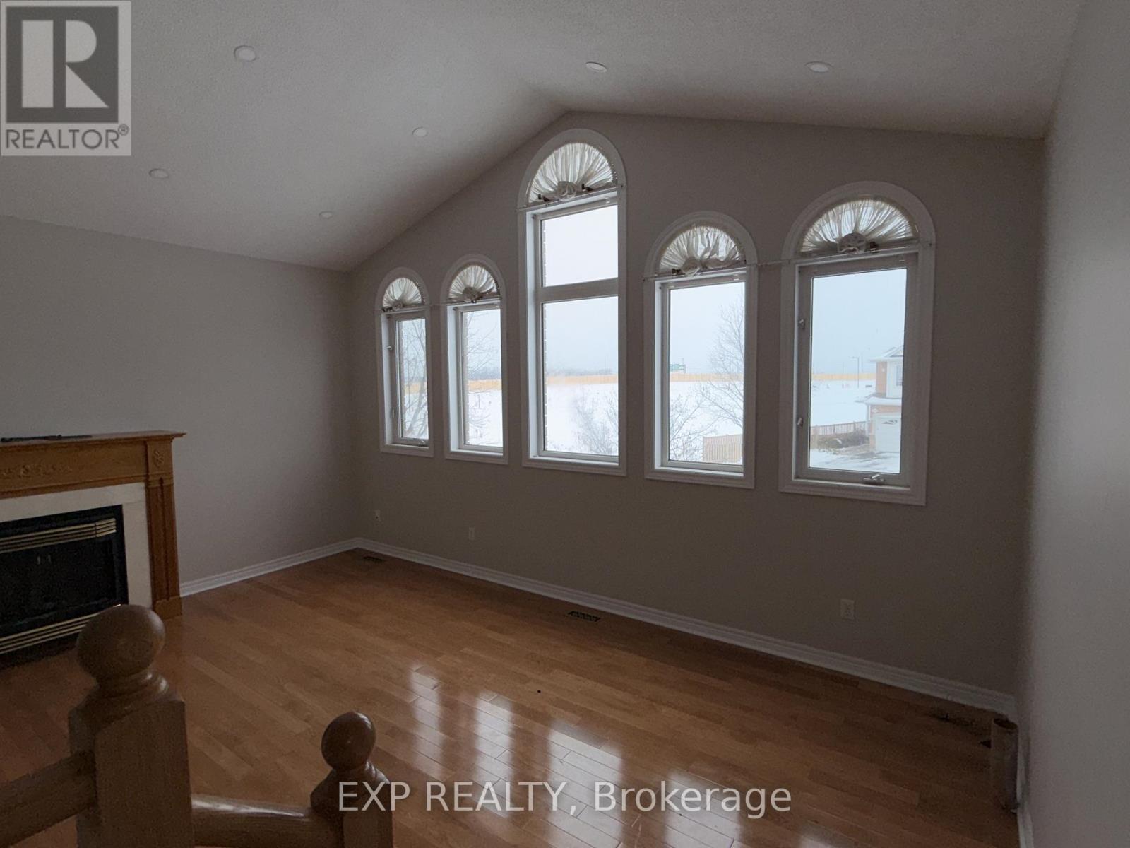 18 Highwood Road, Brampton, ON - Indoor With Fireplace