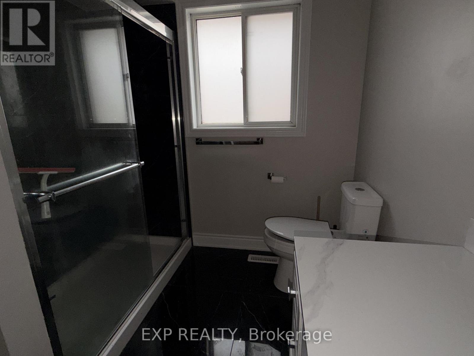 18 Highwood Road, Brampton, ON - Indoor