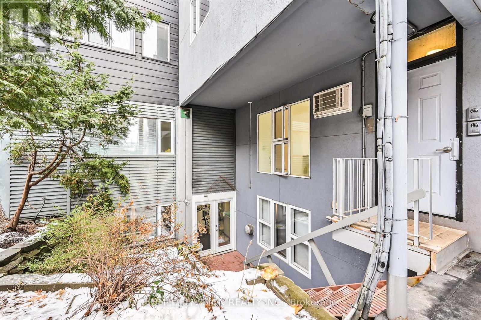 Back Entrance With Courtyard Garden - 400 Summerhill Avenue, Toronto, ON - Outdoor