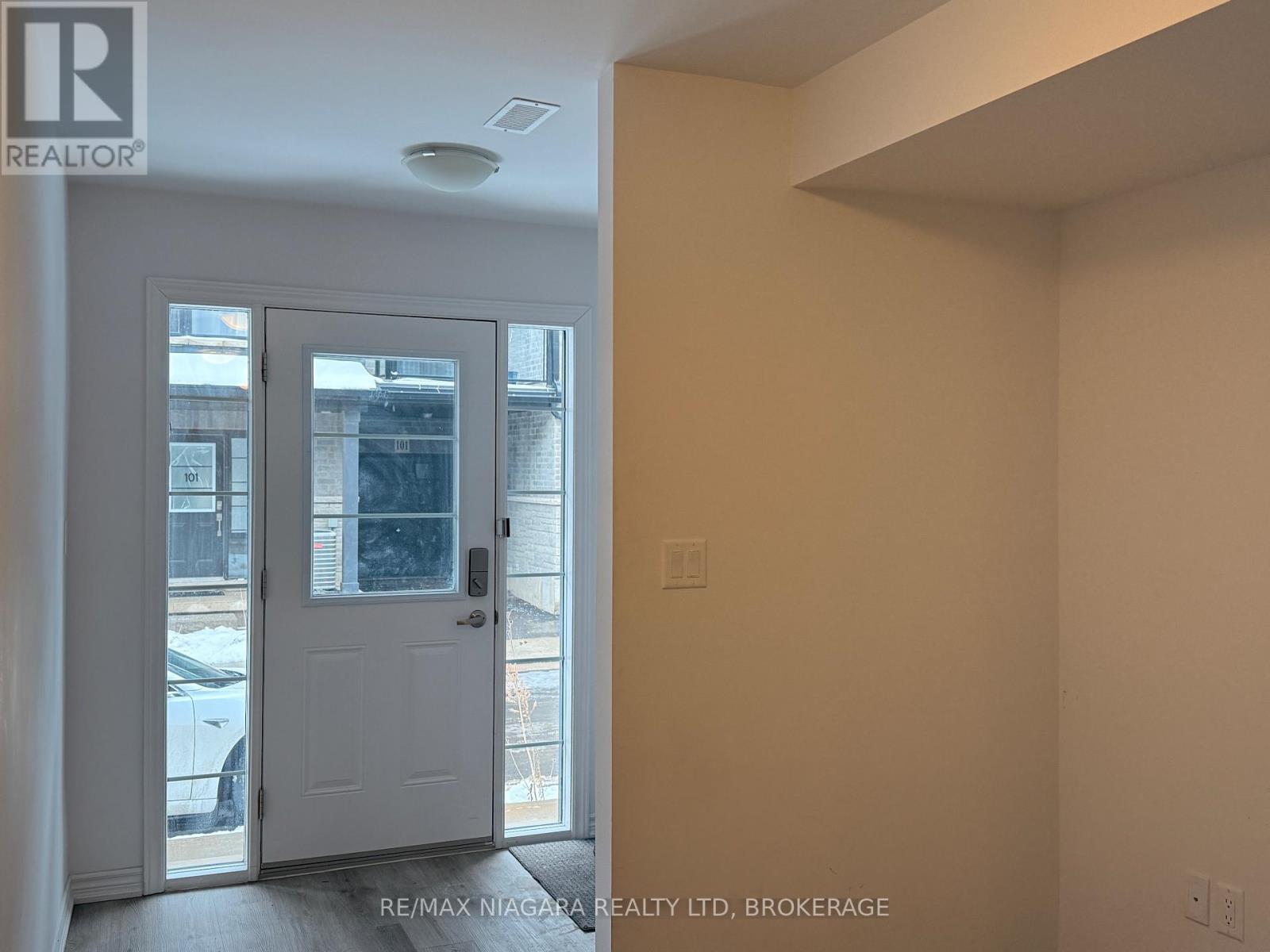 96 - 461 Blackburn Drive, Brantford, ON - Indoor Photo Showing Other Room