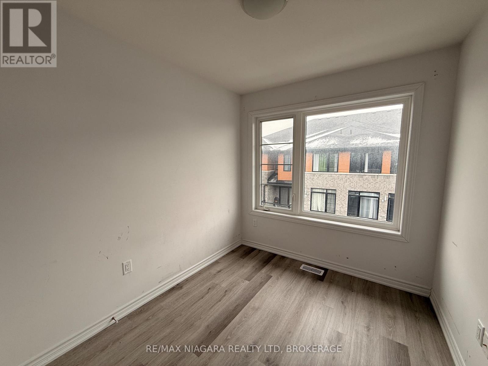 96 - 461 Blackburn Drive, Brantford, ON - Indoor Photo Showing Other Room